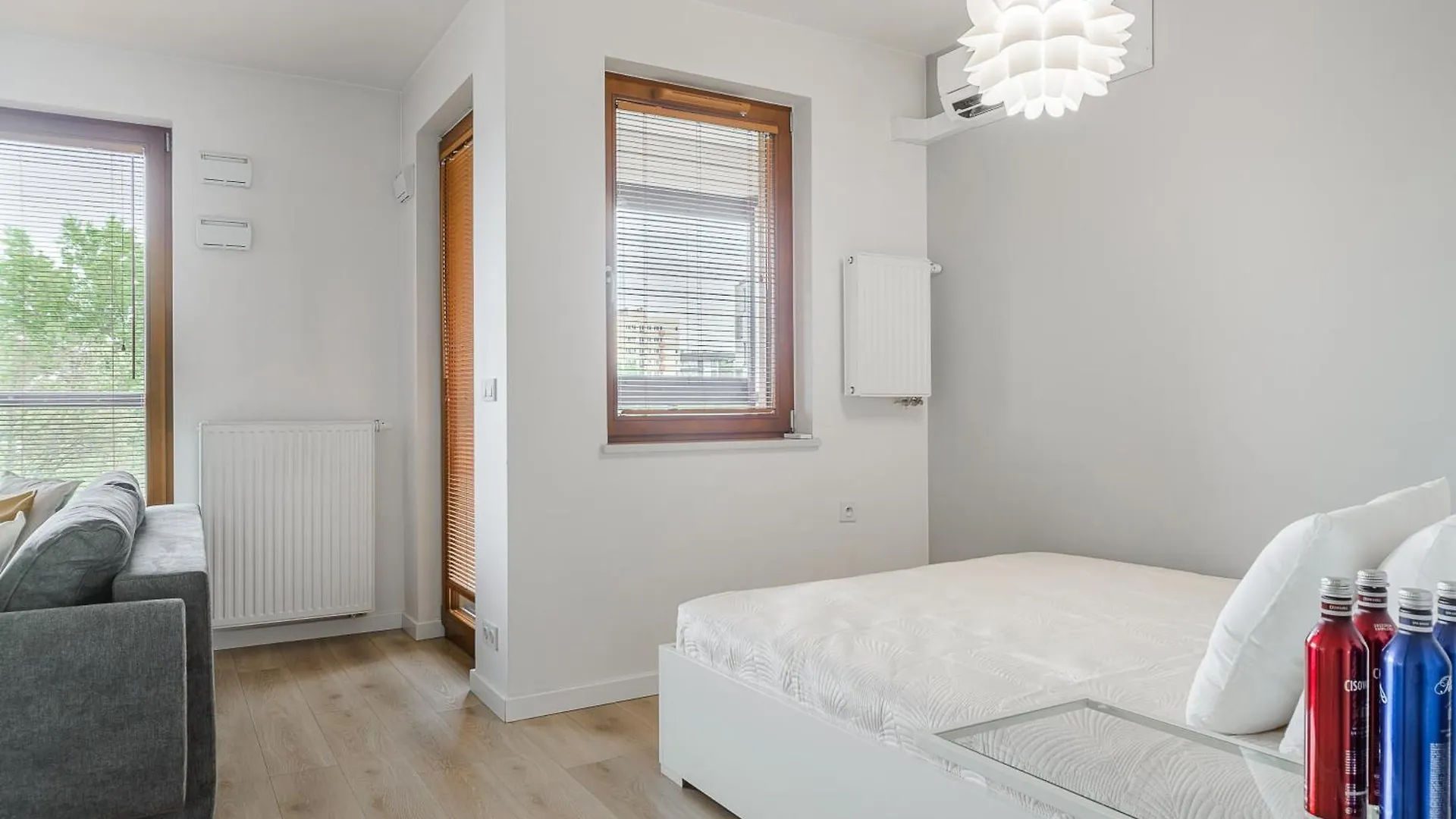 Premium Apartments With Free Parking Near Muzeum Powstania Varšava