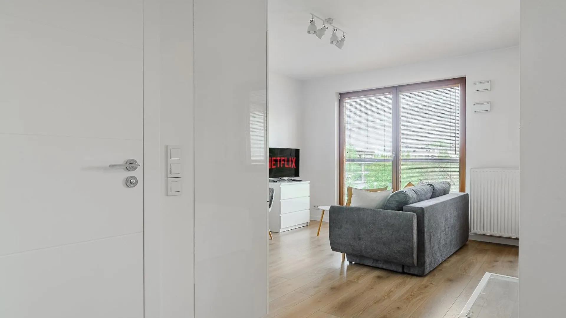 Premium Apartments With Free Parking Near Muzeum Powstania Varšava