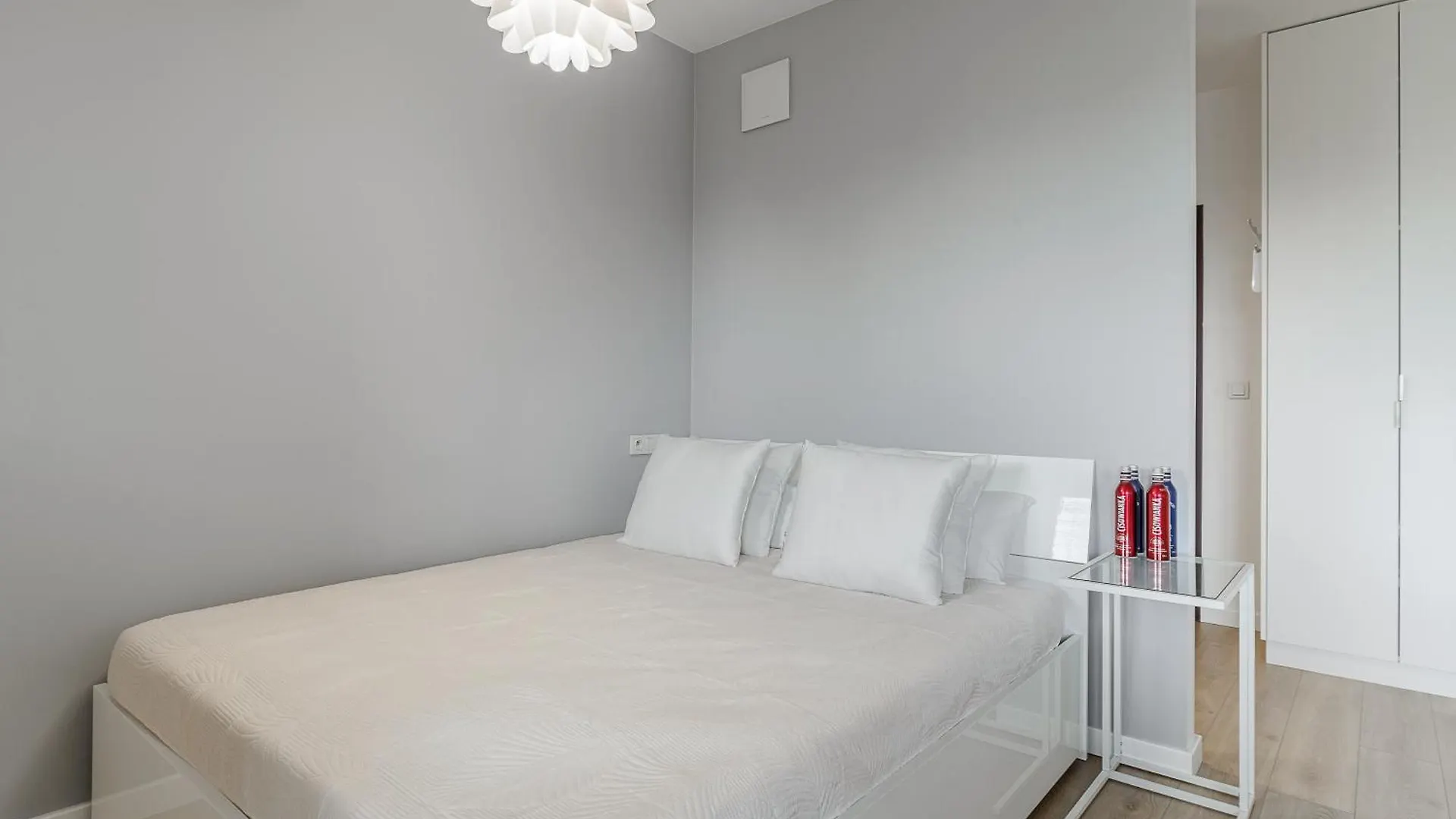 Premium Apartments With Free Parking Near Muzeum Powstania Warsaw 0*,